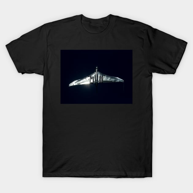 Vulcan XH558 glinting in the sun T-Shirt by captureasecond